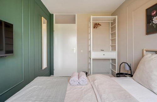 Bijlmer-Centrum House | Amsterdam Centraal in 10 minutes - nearby metro