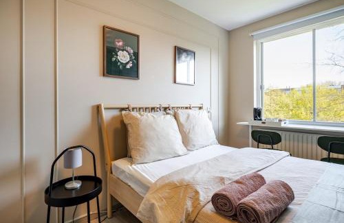 Bijlmer-Centrum House | Amsterdam Centraal in 10 minutes - nearby metro