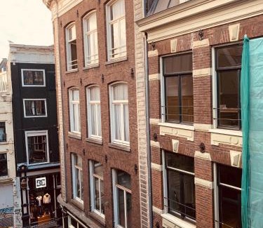 Red Light District House | Amsterdam Central Guest House