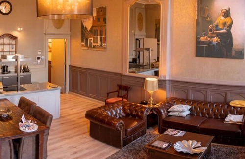 De Weteringschans Apartment | Amsterdam Central Luxury with Canal views