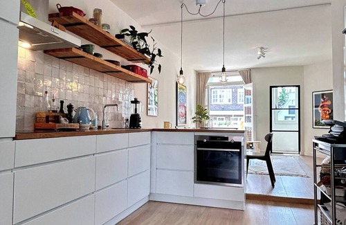 De Weteringschans Apartment | Amsterdam City Center Apartment-The best place to explore the city on foot