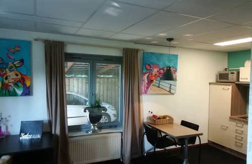 Landsmeer Apartment | AMSTERDAM COUNTRY AREA 15 MINUTES FROM CENTER APARTMENT ON THE GROUND FLOOR
