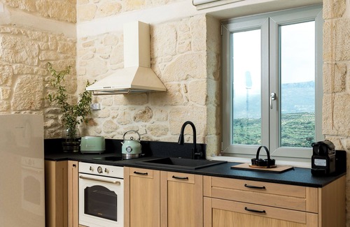 Sitia House | Amvikas Suite with Jacuzzi, Sitia