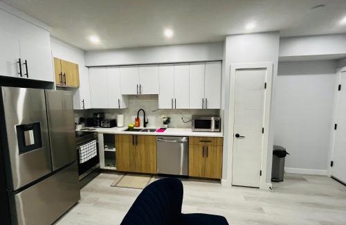 Southeast Calgary Apartment | Amy's 2-Bedroom Residence