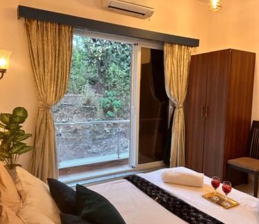 Arsiwalla Villa Villa | Amy Villa Lonavala - 3bhk- 5 mins from lonavala station with private swimming pool