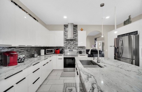 Crescent Lakes Villa | Amzing 4 Bedroom Pool Home Close to Disney