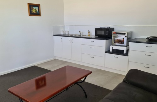 Tongala Apartment | An adorable 1 bedroom suite in Tongala named EN GEDI