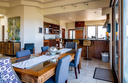 Cambria House | An aesthetic delight high above Cambria steeped in nature but close to town.