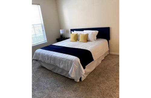 Westchase House | An Amazing 3 bedroom 2 full bath Apartment Unit.!