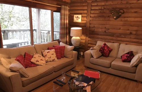 Portsonachan House | An Amazing Cedar 3 Bedroom Lodge On The Lochside at Portsonachan