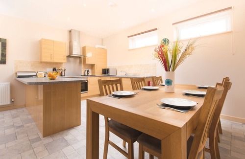 West Down Cottage | An apartment that sleeps 6 guests in 3 bedrooms