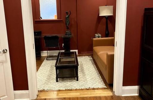 Parkdale Apartment | An Artist's Dream - Unique apartment in Parkdale!