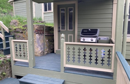 Galena Apartment | An Artistic retreat in the heart of downtown Galena