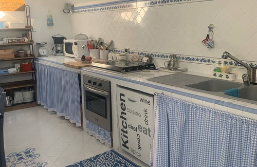 Castellammare di Stabia Apartment | An attic suspended between sky and sea