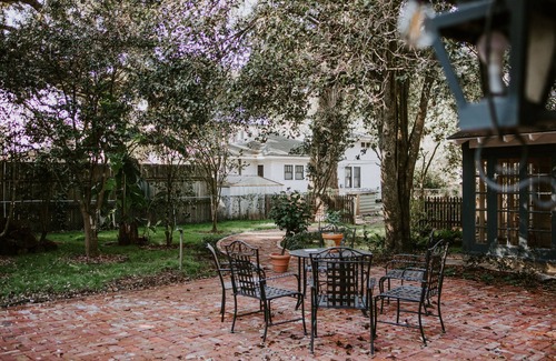 Lafayette House | An Authentic Cajun Experience right in the heart of Lafayette