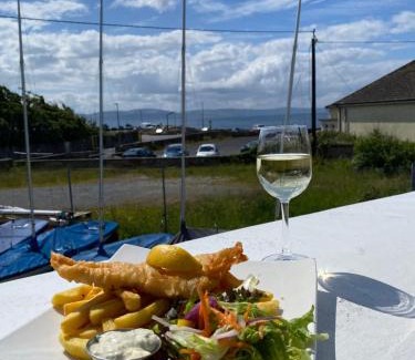 Spiddal Hotel | An Cruiscin Lan