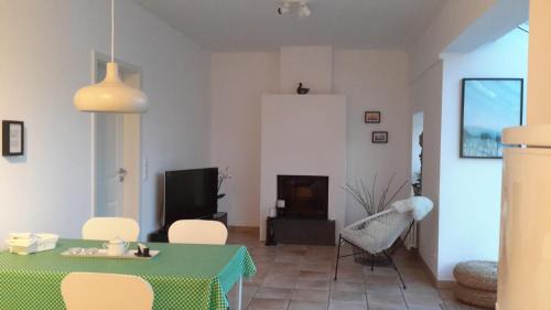 Niederkruechten Apartment | An den Tonwerken 24 Ferienwohnung Sunny