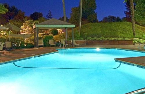 Concord House | An East Bay stay near Six Flags