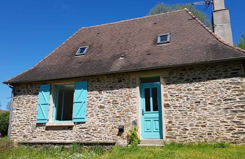 Payzac Cottage | An ecological limousine in the countryside with swimming pool