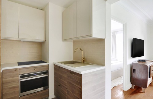 Notre-Dame-des-Champs Apartment | An Elegant 1-BR in Saint-Germain