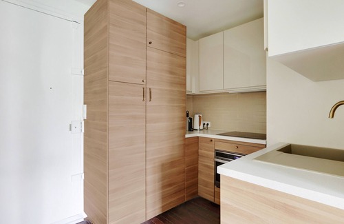 Notre-Dame-des-Champs Apartment | An Elegant 1-BR in Saint-Germain
