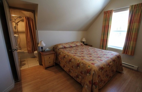 Les Pays-d'en-Haut Regional County Municipality House | An enchanting place in the heart of the Laurentians Villa # 2
