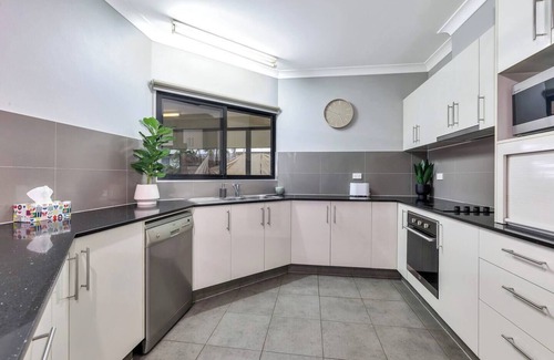 Johnston House | An enormous family home in quiet suburb