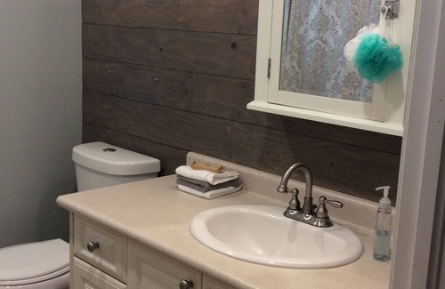 Wasaga Beach House | An entire home with the cottage feel