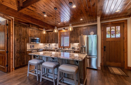 Banner Elk Cabin | An Escape to Remember - Camp Eagles Nest, pet friendly, hot tub, views, fire pit