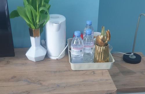 Chapeltown Apartment | An Exquisite Deluxe Room in a Hotel - Free Parking - with access to Resturant - Shisha Bar- Wine Bar