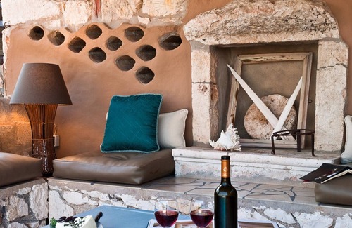 Erisos Villa | An exquisite luxury villa with remarkable character and superb views.