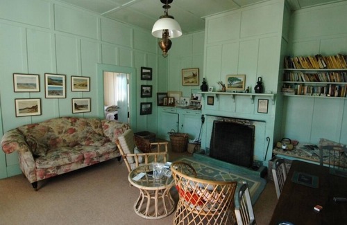 Kairakau House | An historic holiday house right on the beach
