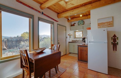 El Prado House | An ideal quiet getaway, perfectly located between downtown and Taos Ski Valley