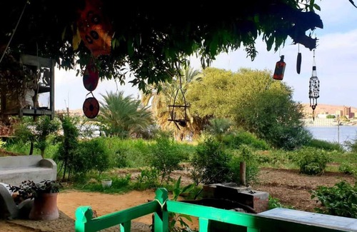Aswan RV Rental | An idyllic camping lodge on the banks of the Nile. Amidst mango groves.