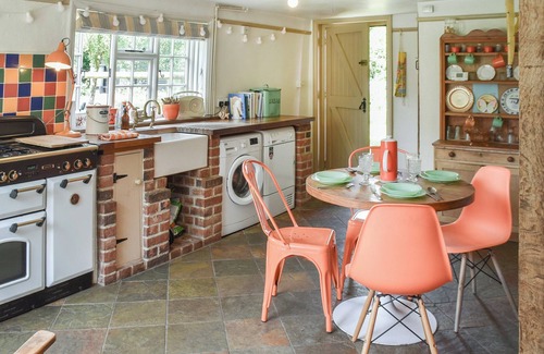 Diss Cottage | An idyllic thatched cottage in rural Suffolk.