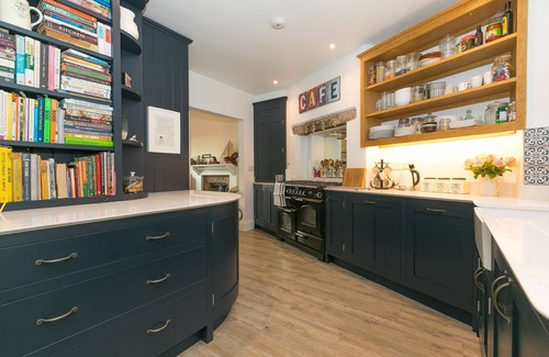 Marazion House | An immaculate three-storey Victorian house in Marazion, with private terrace, BBQ, parking and amazi