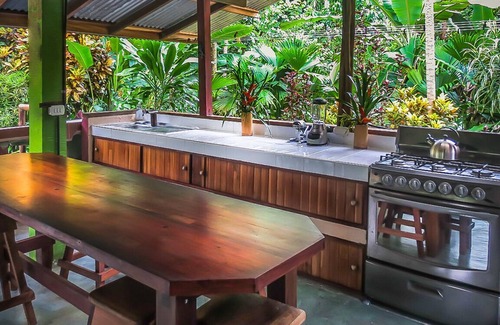 Dos Brazos Cabin | An immersive experience in the Osa rainforest
