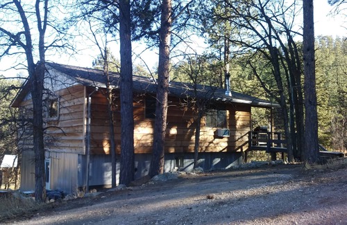 Keystone Cabin | An incredible 3 bedroom, 2 bath cabin minutes from Rushmore