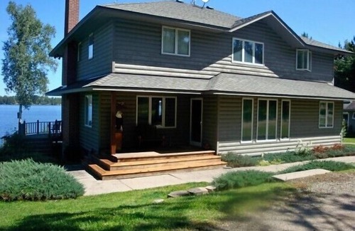 Cook House | An Indescribable Lake House on Lake Vermilion Cook *SPECIALS*Email to ask!