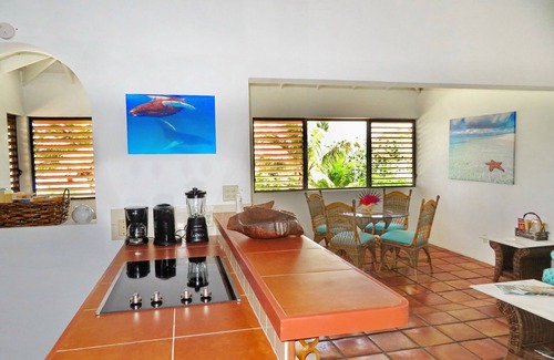 Venetian Road Settlement Villa | An island hideaway on the south side of Providenciales by the lake.