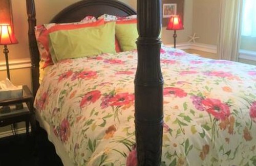 Cowichan Bay House | An Oasis By The Bay Rental Suite