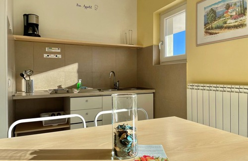 Marciaga Apartment | An oasis of nature just steps from the lake.