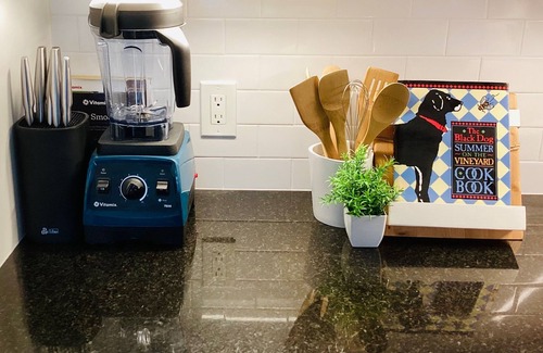 Lagoon Heights House | An Oasis on Martha's Vineyard-A 4 Bedroom 4.5 Bath Home In Historical Oak Bluffs