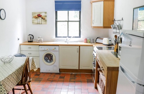Rossaveel Cottage | AN TEACH BAN, family friendly in Rossaveel, County Galway