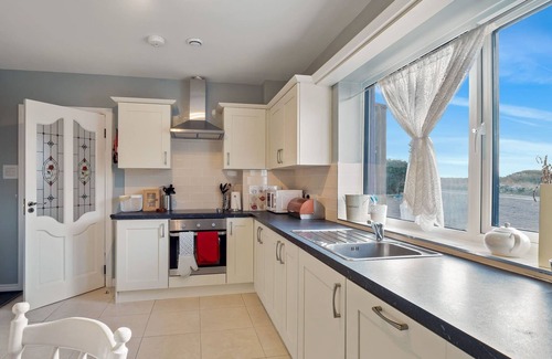 Connemara House | An Teachín Corcra offering peace and tranquility