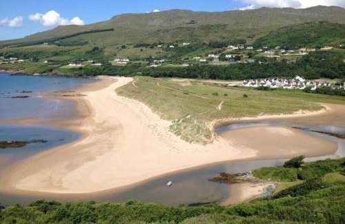 Killybegs House | An Uaimh , superb 6 bedroom house.