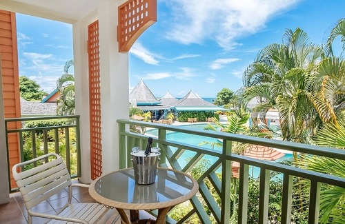 Rodney Bay Apartment | An Undeniable Jewel in Gros Islet! Two Large 1BR Suites, Pool, Beachfront!