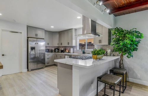 Sherwood Forest and Thistle Development House | AN15-ST1- Family home with Playground & Hot Tub