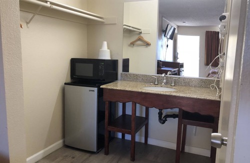 Northwest Anaheim Hotel | Anaheim National Inn