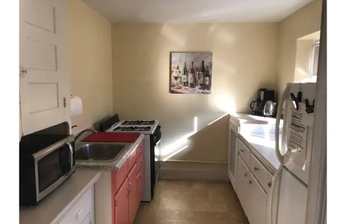 Chestnut Hill Apartment | Anam Cara Extended Stay